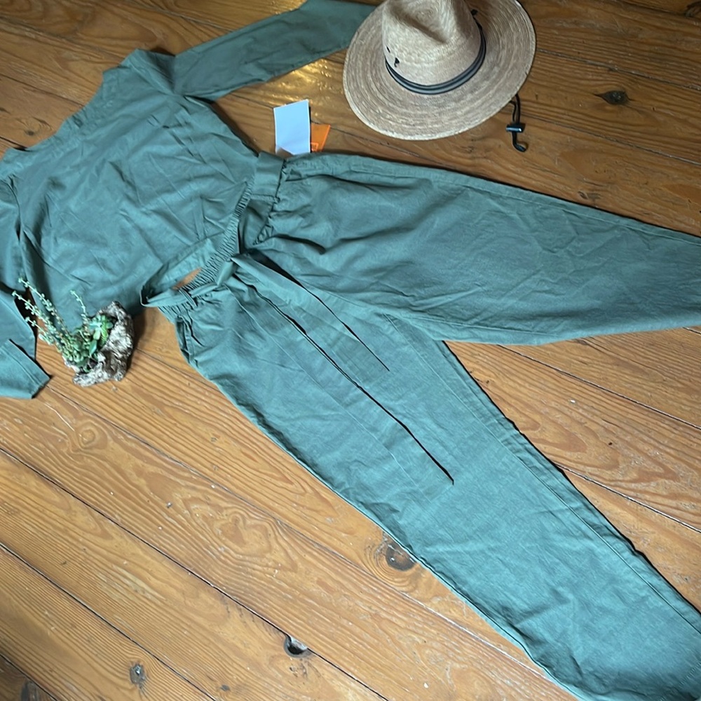 NWT linen blend shirt and pant set